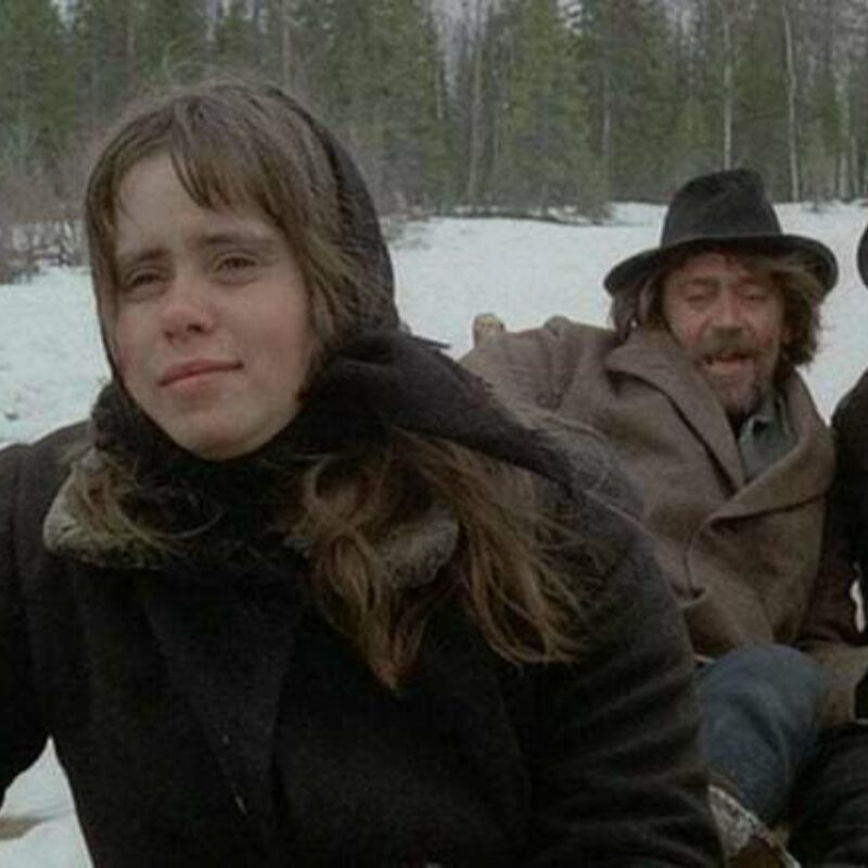 Oilaviy swingerlar porno tomosha qiling Mushukdan shitirlash tovushlari